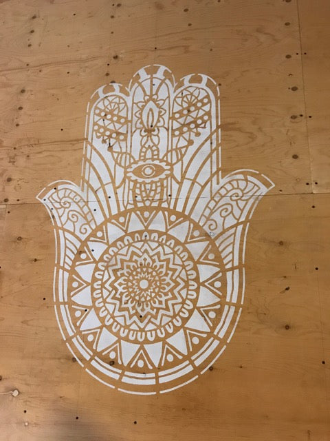 XL muurtattoo hand van fatima